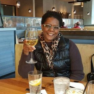 Meet your Posher, Lavinia